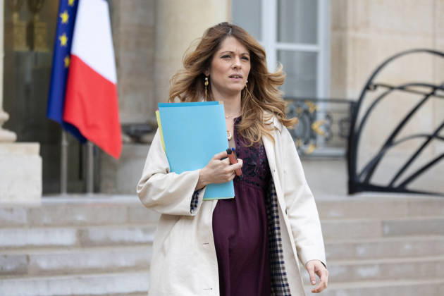 Weekly Cabinet Meeting - Paris Government Spokesperson and junior Minister for Energy and Digital economy Maud Bregeon leaves after attending the weekly cabinet meeting at the Elysee presidential Palace in Paris on October 22, 2026. Photo by Raphael Lafargue ABACAPRESS.COM Paris France  Copyright: xLafarguexRaphael ABACAx