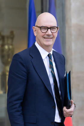 Weekly Cabinet Meeting - Paris Economy, Finances and Industry Minister Roland Lescure leaves after attending the weekly cabinet meeting at the Elysee presidential Palace in Paris on October 22, 2026. Photo by Raphael Lafargue ABACAPRESS.COM Paris France  Copyright: xLafarguexRaphael ABACAx