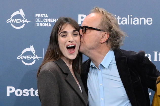 Entertainment Bilder des Tages News - Rome Film Fest 2026 - Day 10 Pilar Fogliati, Francesco Bruni, Raffaella Lebboroni and Ginevra Francesconi attends the Photocall of the movie Il Profilo Dell™Altra ? during the 21th Rome Film Fest at Auditorium Parco della Musica on October 22, 2026 in Rome, Italy. Rome Auditorium Parco della Musica Ennio Morricone Italy Copyright: xFabrizioxCorradettix xLiveMediax LPN_2763178