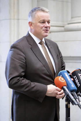 Gordon Schnieder bei der Ministerpräsidentenkonferenz mit den Regierungschefinnen und -chefs der Bundesländer im Bundesrat. Berlin, 22.10.2026