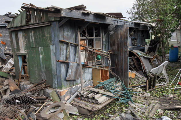 A residential area is damaged by a Russian attack in Dnipro, Ukraine, October 22, 2026. According to city head Borys Filatov, 11 private houses were damaged in the strike on Thursday morning, and one home burned down completely. (Photo by Mykola Miakshykov Ukrinform) Russian army attacks residential area in Dnipro  Copyright: xMykolaxMiakshykovx