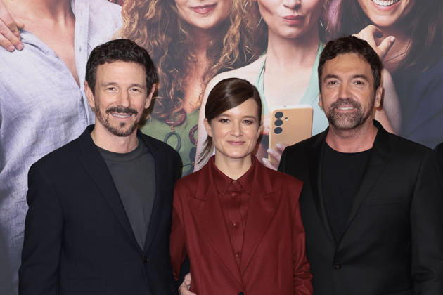 Oliver Berben, Lena Schoemann, Bora Dagtekin during the premiere of Der perfekte Urlaub at Zoo Palast on October 22, 2026 in Berlin, Germany Der Perfekte Urlaub Premiere in Berlin, Germany