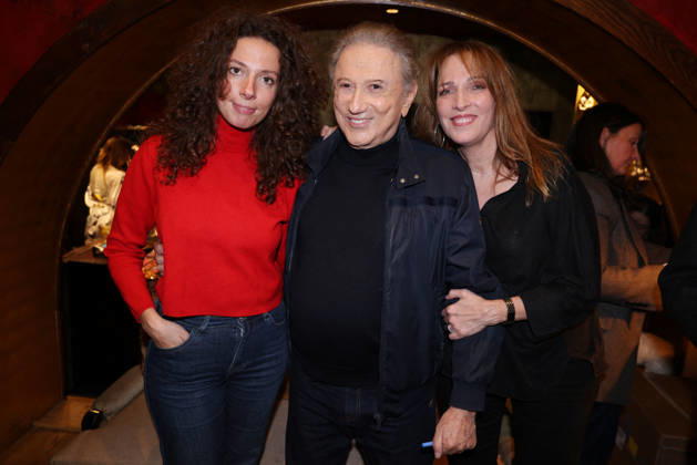 Exclusive - Michel Drucker book launch - Paris Exclusive - Michel Drucker, his daughter Stéfanie Jarre and his granddaughter Rebecca Chateau attend Michel Drucker « Je vous ai tant aimés » book launch organized by Five Eyes Production at Buddha Bar, in Paris, France, October 22, 2026. Photo by Jerome Domine ABACAPRESS.COM Paris France  Copyright: xDominexJerome ABACAx