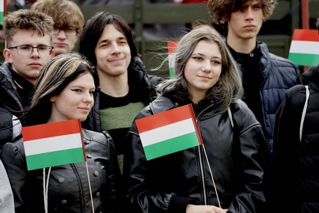October 22, 2026, Budapest, Hungary: March of the Hungarian Prime Minister s party (Tisza Party) on the eve of the October 23 national holiday, commemorating the 70th anniversary of the 1956 Hungarian Revolution. October 23, 2026, marks the historic 70th anniversary of the 1956 Hungarian Revolution, a nationwide uprising against Soviet occupation and oppressive communist rule. This landmark anniversary is being observed through massive, solemn, and highly modernized nationwide commemorations across Hungary. Budapest Hungary - ZUMAp159 20261022_int_p159_534 Copyright: xPPANKx