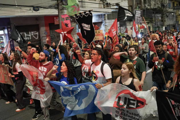 PUC-SP for Democracy held ahead of presidential runoff in Sao Paulo SAO PAULO, BRAZIL - OCTOBER 22: Students, professors, and labor union members gather in SAo Paulo, Brazil, on Thursday, October 22, 2026, to stage the PUC-SP for Democracy mobilization ahead of the high-stakes presidential runoff election. Participants marched through the city to voice support for democratic institutions, the constitution, and the rule of law, with backing from major student organizations such as the National Union of Students (UNE) amid the final stretch of the electoral campaign. Nicolas Hernandez Anadolu Sao Paulo Brazil. Editorial use only. Please get in touch for any other usage. Copyright: x2026xAnadoluxNicolasxHernandezx