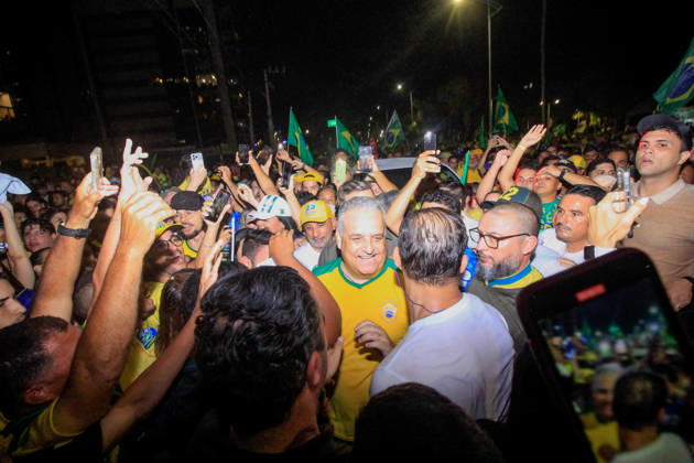 MACEIó, AL - 22.10.2026: ALFREDO GASPAR NO BLOCO DO 22 EM MACEIó - Vice-presidential candidate Alfredo Gaspar (PL) participated on Thursday night (22) in the 22 block in Maceió which drew a crowd to the beaches of Jatiúca and Ponta Verde x3037038x  GUIDOxJR.