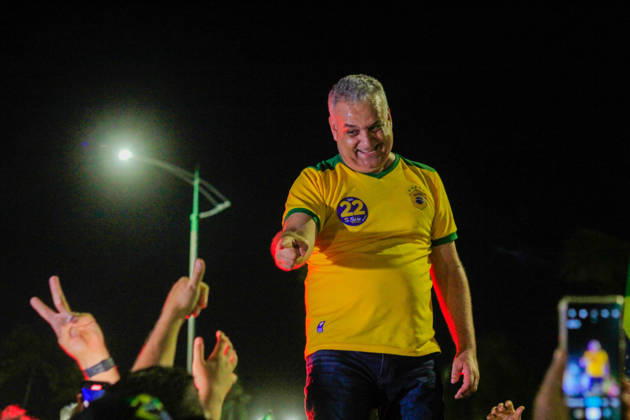 MACEIó, AL - 22.10.2026: ALFREDO GASPAR NO BLOCO DO 22 EM MACEIó - Vice-presidential candidate Alfredo Gaspar (PL) participated on Thursday night (22) in the 22 block in Maceió which drew a crowd to the beaches of Jatiúca and Ponta Verde x3037057x  GUIDOxJR.