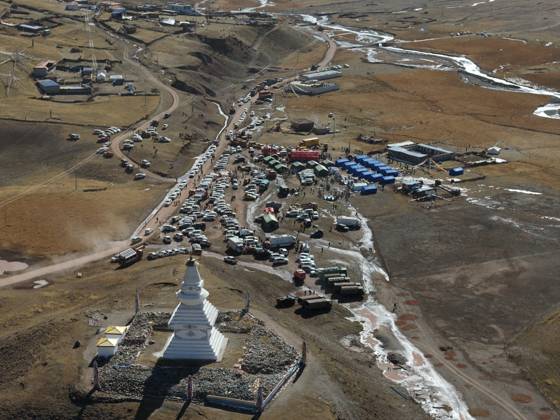 (261023) -- LHASA, Oct. 23, 2026 -- An aerial drone photo taken on Oct. 23, 2026 shows emergency tents at an earthquake-hit village in Maru Township of Baqen County, Nagqu City, southwest China s Xizang Autonomous Region. Sixteen people were killed and 65 others injured after a 7.0-magnitude earthquake struck Baqen County of Nagqu City in southwest China s Xizang Autonomous Region at 10:33 p.m. Thursday, the city s earthquake relief headquarters said on Friday. The Ministry of Emergency Management and authorities in Xizang have mobilized resources for rescue and relief operations. ) (SpotNews) CHINA-XIZANG-NAGQU-EARTHQUAKE-RESCUE AND RELIEF (CN) PurbuxTsering 