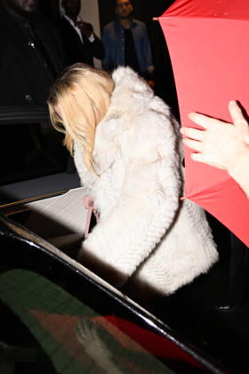 Exclusive: Madonna leaves a party at the Bus Palladium and returns to her hotel in Paris on October 23, 2026 Gédéon Taieb Bestimage Exclusive No web in Switzerland and Belgium Madonna leaves an evening at the Bus Palladium and returns to her hotel in Paris on October 23, 2026 Paris, France  Copyright: xGedeonxTaiebx xBestimagexGedeonxTaiebx xBestimagex