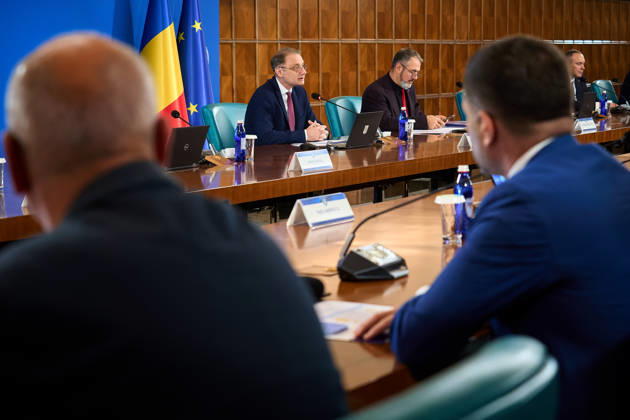 Romanian Government, Cabinet Meeting Bucharest, Romania. 23rd Oct, 2026: Luca Niculescu, Prime Minister of Romania, leads the government meeting at Victoria Palace, the Romanian Government headquarters. Bucharest Romania Copyright: xLucianxAlecux