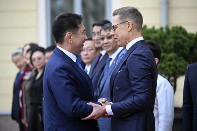 LKS 20261023 President of the Republic of Finland Alexander Stubb (right) welcomes President of Mongolia Ukhnaa Khurelsukh at the Presidential Palace in Helsinki, Finland on October 23, 2026. - MARKKU ULANDER Helsinki Finland  Copyright: xMarkkuxUlanderx WUk7Nnf2xmY
