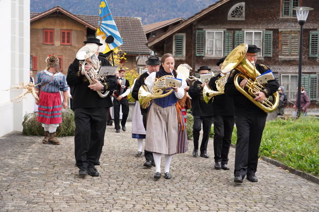 2310.26 Kerns Obwalden Schweiz. Aelplerchilbi Erntedank und Aelplerfest.Abschluss des Alpsommers. Bild . Die Neunermusikanten