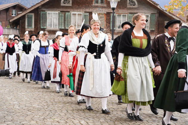 2310.26 Kerns Obwalden Schweiz. Aelplerchilbi Erntedank und Aelplerfest.Abschluss des Alpsommers. Bild . Aelpler in Tracht.