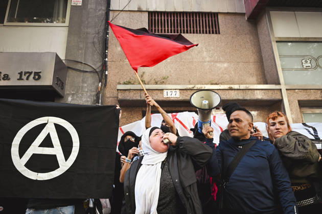 October 23, 2026, Barcelona, Barcelona, Spain: Barcelona, Spain. Demonstrators occupy a building at carrer Calabria 177 in the Eixample neighbourhood during a protest called by the camp for the the right to housing in Plaza Catalunya. Eixample has become one of the many areas unaccesible to citizens with the rising of rental prices in Barcelona. Barcelona Spain - ZUMAm214 20261023_zip_m214_017 Copyright: xMatteoxSeccix