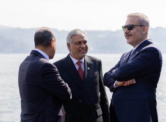 R4 Foreign Ministers Meeting in Istanbul ISTANBUL, TURKIYE - OCTOBER 23: Turkish Foreign Minister Hakan Fidan (R) meets with Pakistani Foreign Minister Muhammad Ishaq Dar (C), Egyptian Foreign Minister Badr Abdelatty (L), and Saudi Arabian Foreign Minister Faisal bin Farhan Al Saud (not seen) on the sidelines of R4 Foreign Ministers Meeting, bringing together Turkiye, Egypt, Pakistan and Saudi Arabia, hosted by Fidan in Istanbul, Turkiye, on October 23, 2026. Mustafa Hatipoglu Anadolu Istanbul Turkey. Editorial use only. Please get in touch for any other usage.  Copyright: x2026xAnadoluxMustafaxHatipoglux