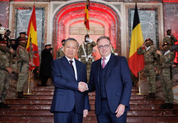 Vietnam President To Lam and Belgian Prime Minister Bart De Wever pictured ahead of a meeting at the Egmont Palace, in Brussels, on Friday 23 October 2026. The President of Vietnam and his wife visit Belgium from 21 to 24 October.  BENOITxDOPPAGNE 190742763
