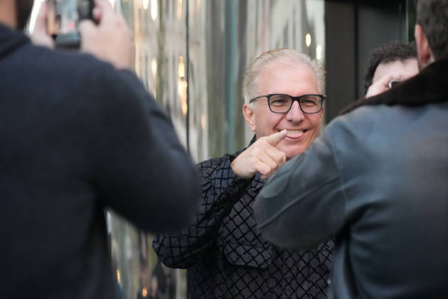 October 23, 2026, New York, Ny, USA: GREG JOSWIAK opens the Apple IPhone Duo Launch,.The Apple Store Fifth Avenue, NYC.October 23, 2026 . Apple IPhone Duo Launch,.The Apple Store Fifth Avenue, NYC.October 23, 2026 . New York USA - ZUMAms4_ 20261023_faf_ms4_012 Copyright: xSoniaxMoskowitzxGordonx