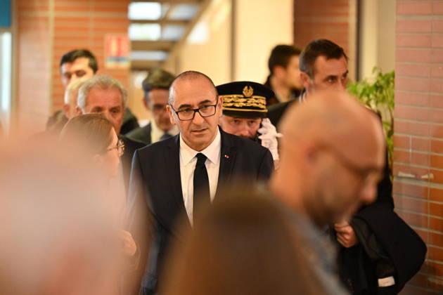 Deadly drive-by shooting attack in Paris suburb of Trappes TRAPPES, FRANCE - OCTOBER 23: France s Interior Minister Laurent Nunez arrives as he speaks to the press members following a shooting killing at least one person and injuring four others according to police sources, in Trappes, Paris suburb, France on October 23, 2026. Mustafa Yalcin Anadolu Trappes France. Editorial use only. Please get in touch for any other usage.  Copyright: x2026xAnadoluxMustafaxYalcinx