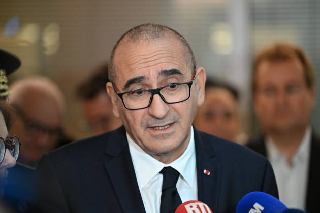Deadly drive-by shooting attack in Paris suburb of Trappes TRAPPES, FRANCE - OCTOBER 23: France s Interior Minister Laurent Nunez speaks to the press members following a shooting killing at least one person and injuring four others according to police sources, in Trappes, Paris suburb, France on October 23, 2026. Mustafa Yalcin Anadolu Trappes France. Editorial use only. Please get in touch for any other usage.  Copyright: x2026xAnadoluxMustafaxYalcinx