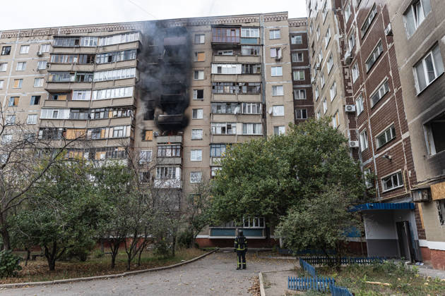 Russian drone attack on a residential building in Kramatorsk KRAMATORSK, UKRAINE - OCTOBER 23: Ukrainian firefighters put out a fire following a Russian drone attack on a residential building in Kramatorsk, Ukraine, 23 October 2026. Diego Herrera Carcedo Anadolu Kramatorsk Ukraine. Editorial use only. Please get in touch for any other usage.  Copyright: x2026xAnadoluxDiegoxHerreraxCarcedox