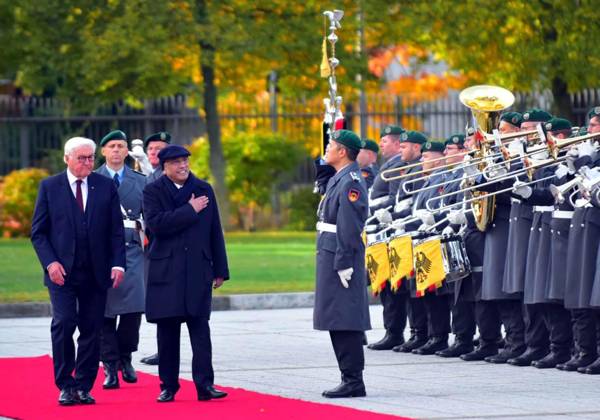 October 23, 2026, Pakistan: President of Pakistan Asif Ali Zardari and German President Frank-Walter Steinmeier Participate in Welcome Ceremony in Berlin Pakistan  - ZUMAas3_ 20261023_zaf_as3_034 Copyright: xPPIx