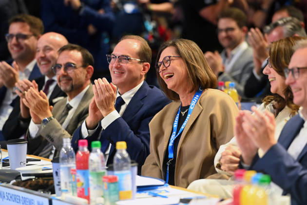 Ilse AIGNER (Landtagspraesidentin Bayern), li:Alexander DOBRINDT,Klaus HOLETSCHEK (CSU,Fraktionsvorsitzender), CSU Parteitag 2026 am 23. und 24.10..2026 MESSE MUENCHEN