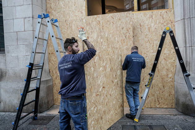 Shopfronts boarded up in Nancy ahead of planned protests NANCY, FRANCE - OCTOBER 23: Workers install protective wooden boards and plywood panels over shopfronts and commercial venues across downtown Nancy, France, on October 23, 2026. Local business owners and municipal authorities reinforced physical security measures ahead of large-scale public demonstrations planned for October 24, seeking to prevent vandalism and structural damage along major commercial corridors. Muhammed Said Tako Anadolu Nancy France. Editorial use only. Please get in touch for any other usage.  Copyright: x2026xAnadoluxMuhammedxSaidxTakox