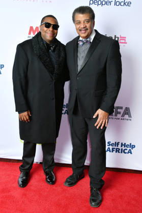 NEW YORK, NY- OCTOBER 23: Kenan Thompson and Neil deGrasse Tyson at Self Help Africa™s 16th Annual Change-Maker™s Ball honoring Kenan Thompson with the 2026 Empowering Africa Award on October 23, 2026 at The Lighthouse at Chelsea Piers in New York City. Copyright: xmpi099 MediaPunchx