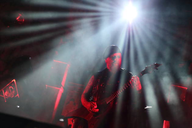 Sven Atle Erkekjetter Silenoz Kopperud von der Band Dimmu Borgir bei einem Konzert in der Columbiahalle in Berlin, 23. Oktober 2026. Behemoth & Dimmu Borgir Konzert Berlin