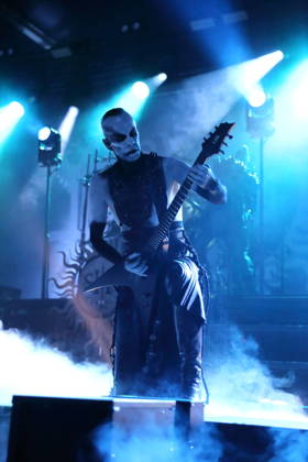 Adam Michal Nergal Darski von der Band Behemoth bei einem Konzert in der Columbiahalle in Berlin, 23. Oktober 2026. Behemoth & Dimmu Borgir Konzert Berlin