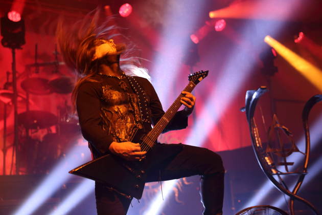 Patryk Dominik Seth Sztyber von der Band Behemoth bei einem Konzert in der Columbiahalle in Berlin, 23. Oktober 2026. Behemoth & Dimmu Borgir Konzert Berlin