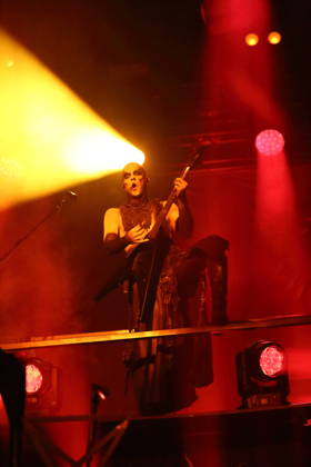 Adam Michal Nergal Darski von der Band Behemoth bei einem Konzert in der Columbiahalle in Berlin, 23. Oktober 2026. Behemoth & Dimmu Borgir Konzert Berlin