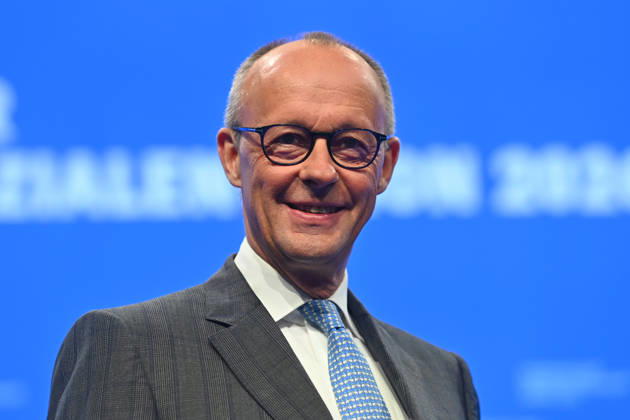 Bundeskanzler Friedrich MERZ , lacht,lachen,lachend,optimistisch,gutgelaunt, Einzelbild,angeschnittenes Einzelmotiv,Portraet,Portrait,Porträt. CSU Parteitag 2026 am 23.und 24.10..2026 MESSE MUENCHEN