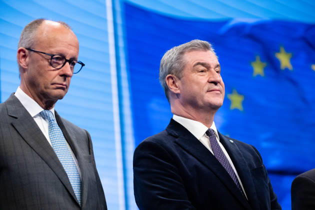 Tag 2, Parteitag 2026 der Partei CSU (Christlich-Soziale-Union) in der Messe München. Friedrich Merz (Bundeskanzler BRD Bundesrepublik Deutschland, CDU) und Ministerpräsident Dr. Markus Söder gemeinsam auf der Bühne