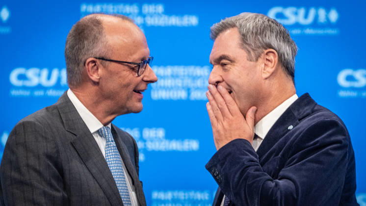 Bundeskanzler Friedrich Merz mit dem CSU-Parteivorsitzenden Markus Söder auf dem Parteitag;Parteitag der CSU in München, München Bayern Deutschland Messegelände München