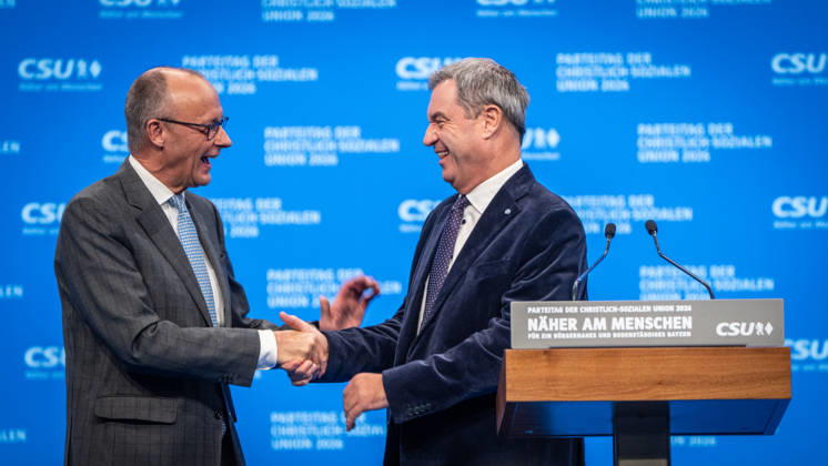 Bundeskanzler Friedrich Merz mit dem CSU-Parteivorsitzenden Markus Söder auf dem Parteitag;Parteitag der CSU in München, München Bayern Deutschland Messegelände München