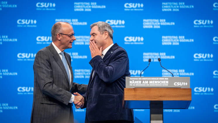 Bundeskanzler Friedrich Merz mit dem CSU-Parteivorsitzenden Markus Söder auf dem Parteitag;Parteitag der CSU in München, München Bayern Deutschland Messegelände München