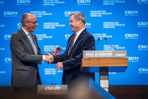 Bundeskanzler Friedrich Merz mit dem CSU-Parteivorsitzenden Markus Söder auf dem Parteitag;Parteitag der CSU in München, München Bayern Deutschland Messegelände München