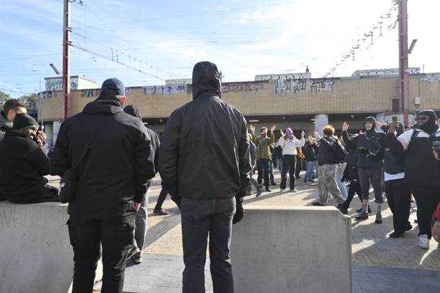 Extreme Left And Citizen Activists Protest 24 10 2026 BRUSSELS, BELGIUM - OCTOBER 24 : Police and demonstrators pictured during illegal demonstration the centre of Brussels against budget measures on October 24, 2026 in Brussels, Belgium, 24 10 2026 Brussels Belgium  Copyright: xPhilipxReynaersx