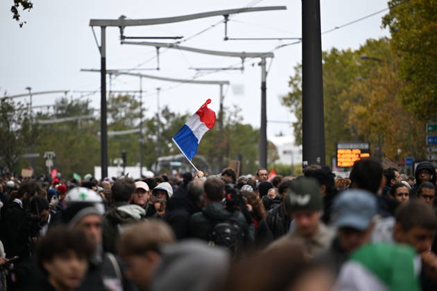 Demonstrators gather near Porte d Italie amid ongoing protests in Paris PARIS, FRANCE - OCTOBER 24: Demonstrators gather near Porte d Italie in southern Paris, chanting slogans ahead of planned marches, while security forces closely monitor the area in Paris, France, on October 24, 2026. Mouneb Taim Anadolu Paris France. Editorial use only. Please get in touch for any other usage.  Copyright: x2026xAnadoluxMounebxTaimx
