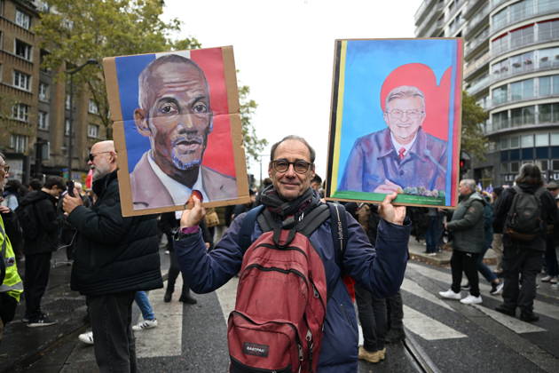 Demonstrators gather near Porte d Italie amid ongoing protests in Paris PARIS, FRANCE - OCTOBER 24: Demonstrators gather near Porte d Italie in southern Paris, chanting slogans ahead of planned marches, while security forces closely monitor the area in Paris, France, on October 24, 2026. Mouneb Taim Anadolu Paris France. Editorial use only. Please get in touch for any other usage.  Copyright: x2026xAnadoluxMounebxTaimx