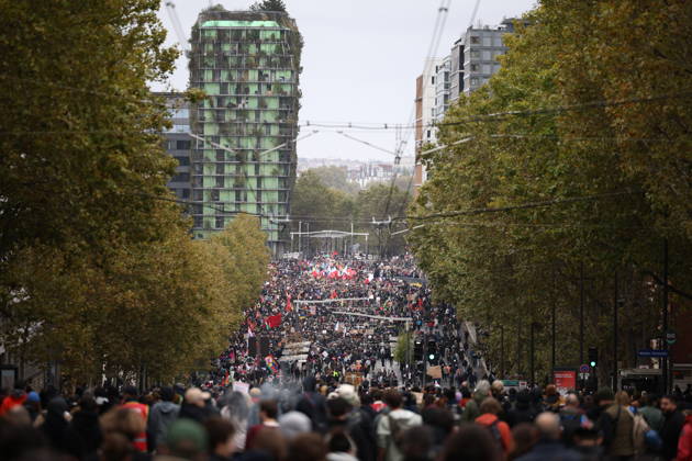 Yellow Vests Protest Act II - Paris Demonstration in favor of purchasing power, the protection of public services, and fiscal and social justice, in Paris on October 24, 2026 as part of a nationwide call for mobilisation bringing together former members of the Yellow Vest movement, labor unions, high school and university students. Photo by Raphael Lafargue ABACAPRESS.COM Paris France  Copyright: xLafarguexRaphael ABACAx