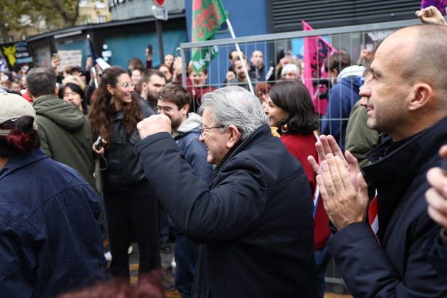 Politics at Yellow Vests Protest Act II - Paris French leftist party La France Insoumise (LFI) candidate in France s 2027 Presidential election Jean-Luc Melenchon during a demonstration in favor of purchasing power, the protection of public services, and fiscal and social justice, in Paris on October 24, 2026 as part of a nationwide call for mobilisation bringing together former members of the Yellow Vest movement, labor unions, high school and university students. Photo by Raphael Lafargue ABACAPRESS.COM Paris France  Copyright: xLafarguexRaphael ABACAx