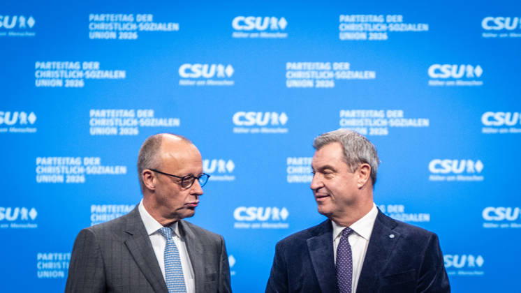 Bundeskanzler Friedrich Merz mit dem CSU-Parteivorsitzenden Markus Söder auf dem Parteitag;Parteitag der CSU in München, München Bayern Deutschland Messegelände München