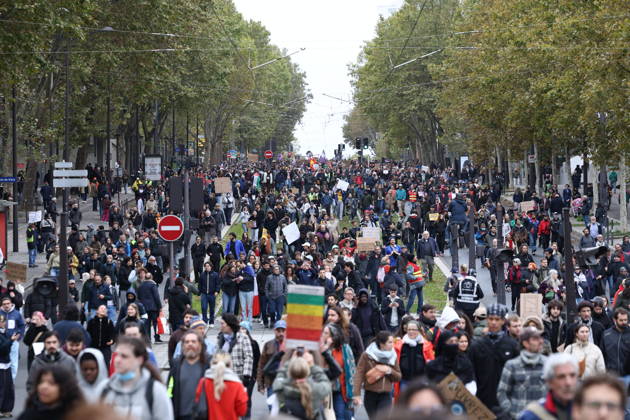 Yellow Vests Protest Act II - Paris Demonstration in favor of purchasing power, the protection of public services, and fiscal and social justice, in Paris on October 24, 2026 as part of a nationwide call for mobilisation bringing together former members of the Yellow Vest movement, labor unions, high school and university students. Photo by Raphael Lafargue ABACAPRESS.COM Paris France  Copyright: xLafarguexRaphael ABACAx