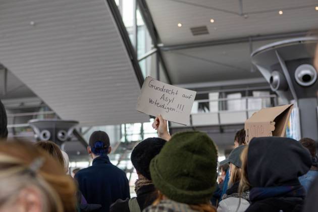 October 24, 2026, Schkeuditz, Saxony, Germany: SCHKEUDITZ, GERMANY OCTOBER 24, 2026: Demonstrators take part in a protest against deportations at Leipzig Halle Airport as part of a nationwide day of action against deportations and deportation detention. The protest focuses particularly on charter deportation flights to Afghanistan. Schkeuditz Germany - ZUMAq101 20261024_zna_q101_012 Copyright: xMariaxCastrox