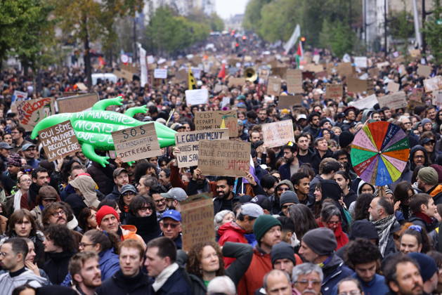 Protest near Porte d Italie amid ongoing protests in Paris PARIS, FRANCE - OCTOBER 24: Demonstrators attend a protest near Porte d Italie in Paris, France, on October 24, 2026, amid ongoing social and political tensions in France. Ibrahim Ezzat Anadolu Paris France. Editorial use only. Please get in touch for any other usage.  Copyright: x2026xAnadoluxIbrahimxEzzatx