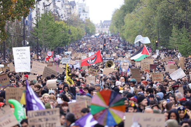 Protest near Porte d Italie amid ongoing protests in Paris PARIS, FRANCE - OCTOBER 24: Demonstrators attend a protest near Porte d Italie in Paris, France, on October 24, 2026, amid ongoing social and political tensions in France. Ibrahim Ezzat Anadolu Paris France. Editorial use only. Please get in touch for any other usage.  Copyright: x2026xAnadoluxIbrahimxEzzatx