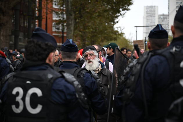 Demonstrators gather near Porte d Italie amid ongoing protests in Paris PARIS, FRANCE - OCTOBER 24: Demonstrators gather near Porte d Italie in Paris, France, on October 24, 2026, during a demonstration amid ongoing social and political tensions in France. Police take security measures during the protests. Mouneb Taim Anadolu Paris France. Editorial use only. Please get in touch for any other usage.  Copyright: x2026xAnadoluxMounebxTaimx