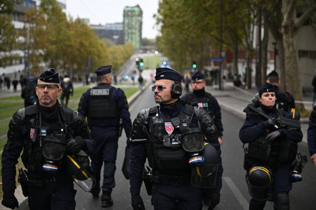 Demonstrators gather near Porte d Italie amid ongoing protests in Paris PARIS, FRANCE - OCTOBER 24: Demonstrators gather near Porte d Italie in southern Paris, chanting slogans ahead of planned marches, while security forces closely monitor the area in Paris, France, on October 24, 2026. Mouneb Taim Anadolu Paris France. Editorial use only. Please get in touch for any other usage.  Copyright: x2026xAnadoluxMounebxTaimx